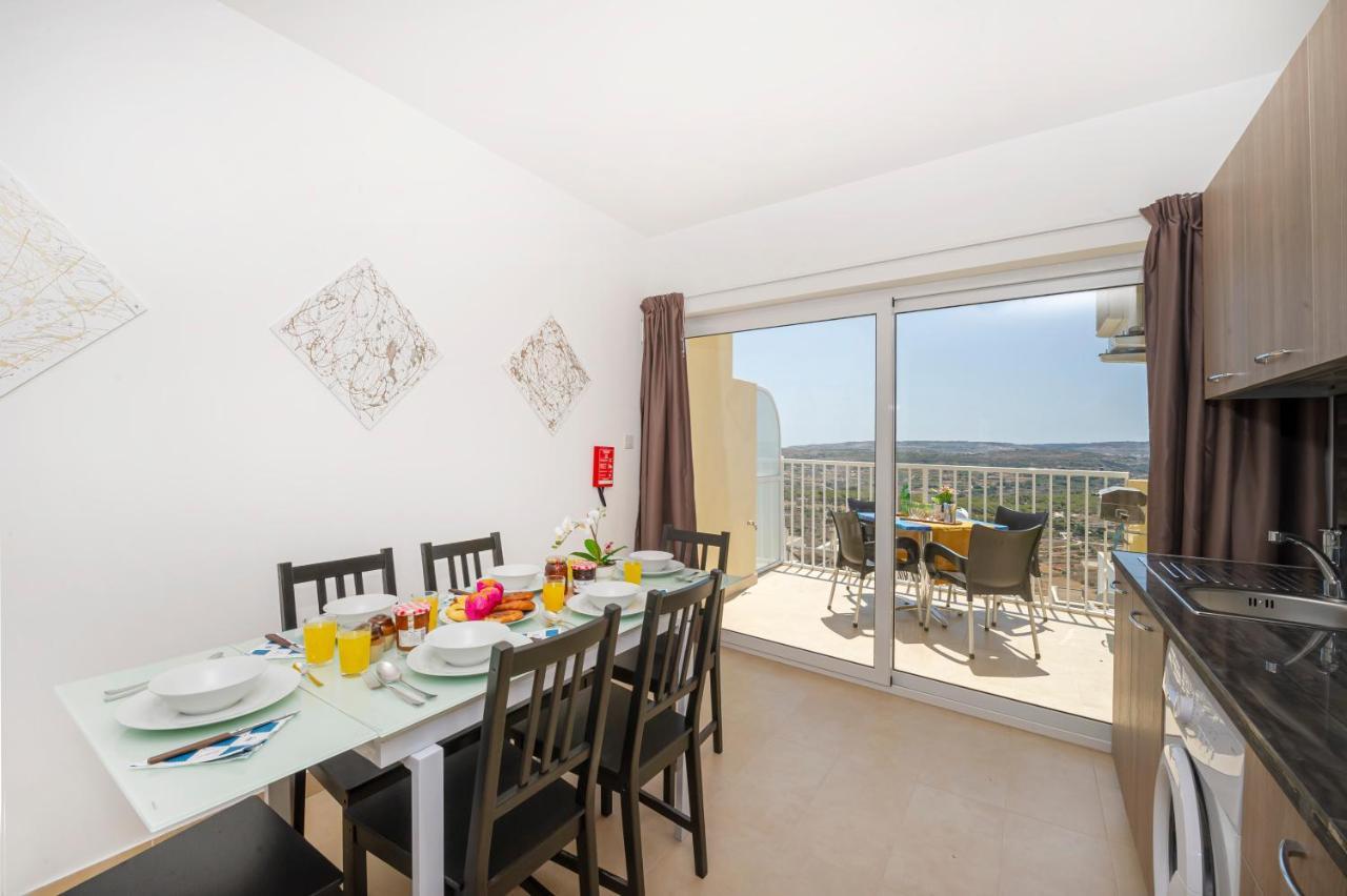 Summer Breeze Apartment With Panoramic Terrace - By Getawaysmalta Mellieħa Exteriér fotografie