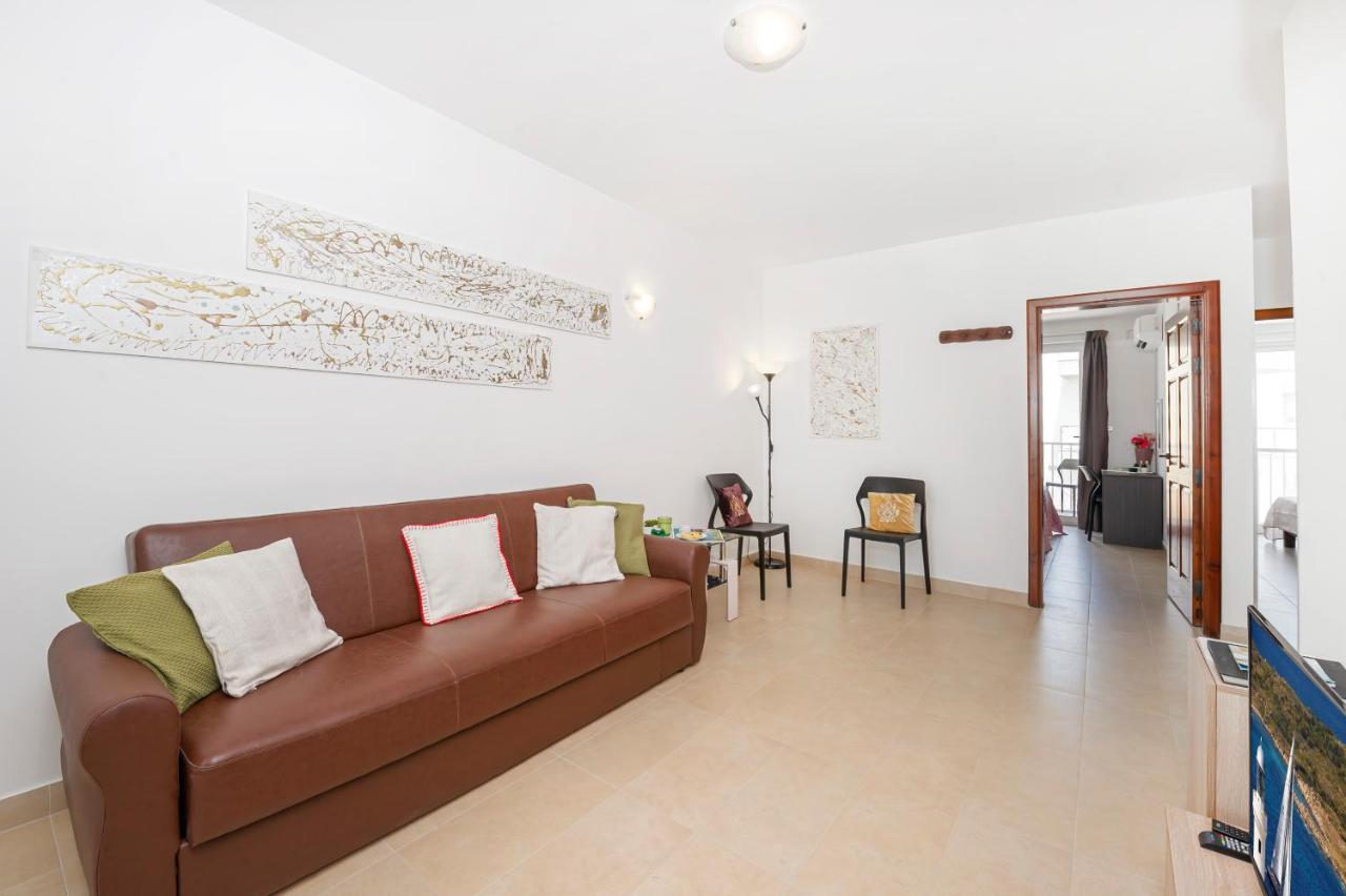 Summer Breeze Apartment With Panoramic Terrace - By Getawaysmalta Mellieħa Exteriér fotografie