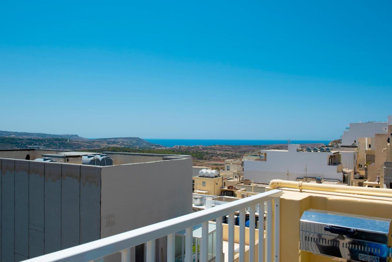 Summer Breeze Apartment With Panoramic Terrace - By Getawaysmalta Mellieħa Exteriér fotografie